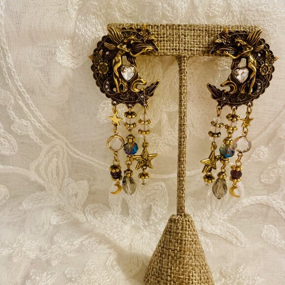 Vintage-Inspired Fairy & Moon Dangle Earrings – Celestial Boho Magic ✨🌙 - Picture 3 of 4
